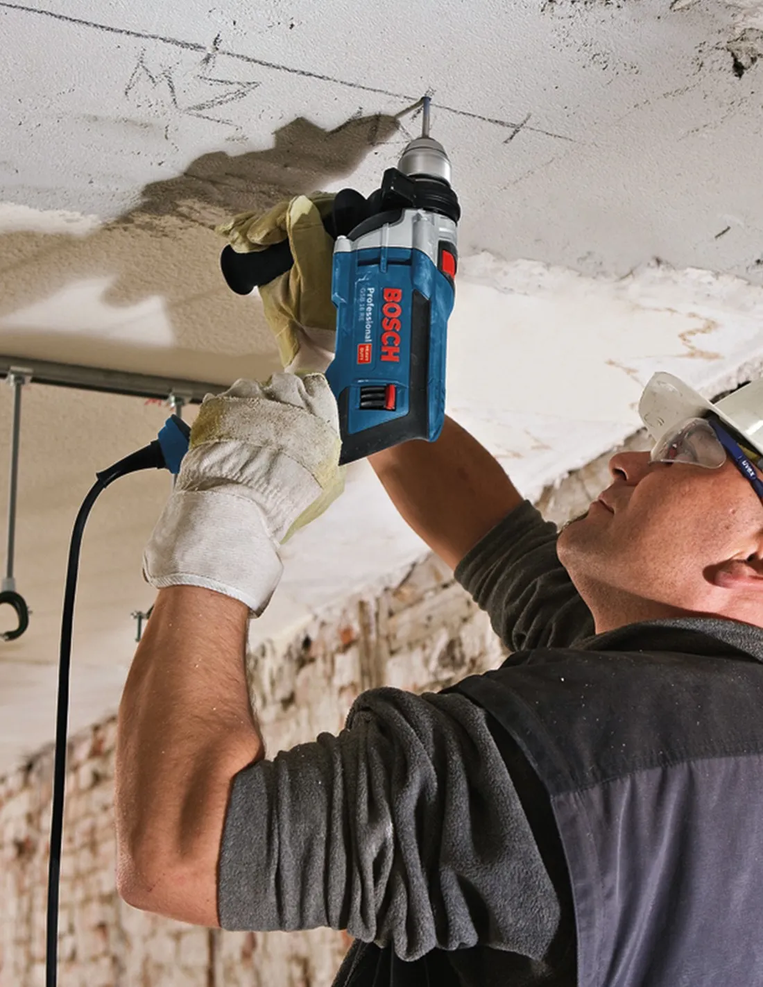Perceuse à Percussion BOSCH GSB 16 RE (750 W)